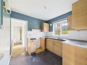 Kitchen- click for photo gallery